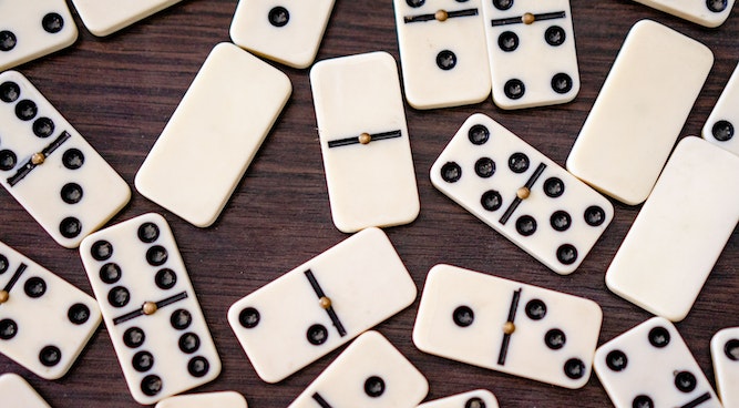 How to Play Dominoes: A Comprehensive Guide