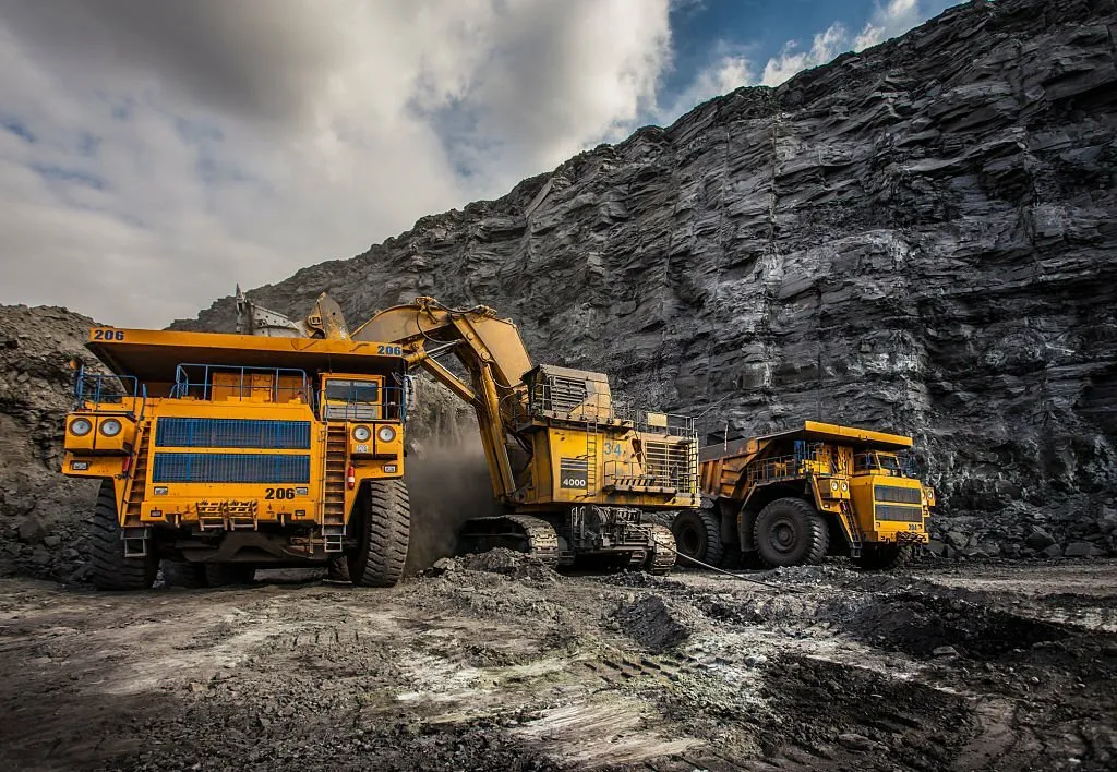 Pick, Load, Prosper: The Advantages of Opting for Mining Equipment Hire
