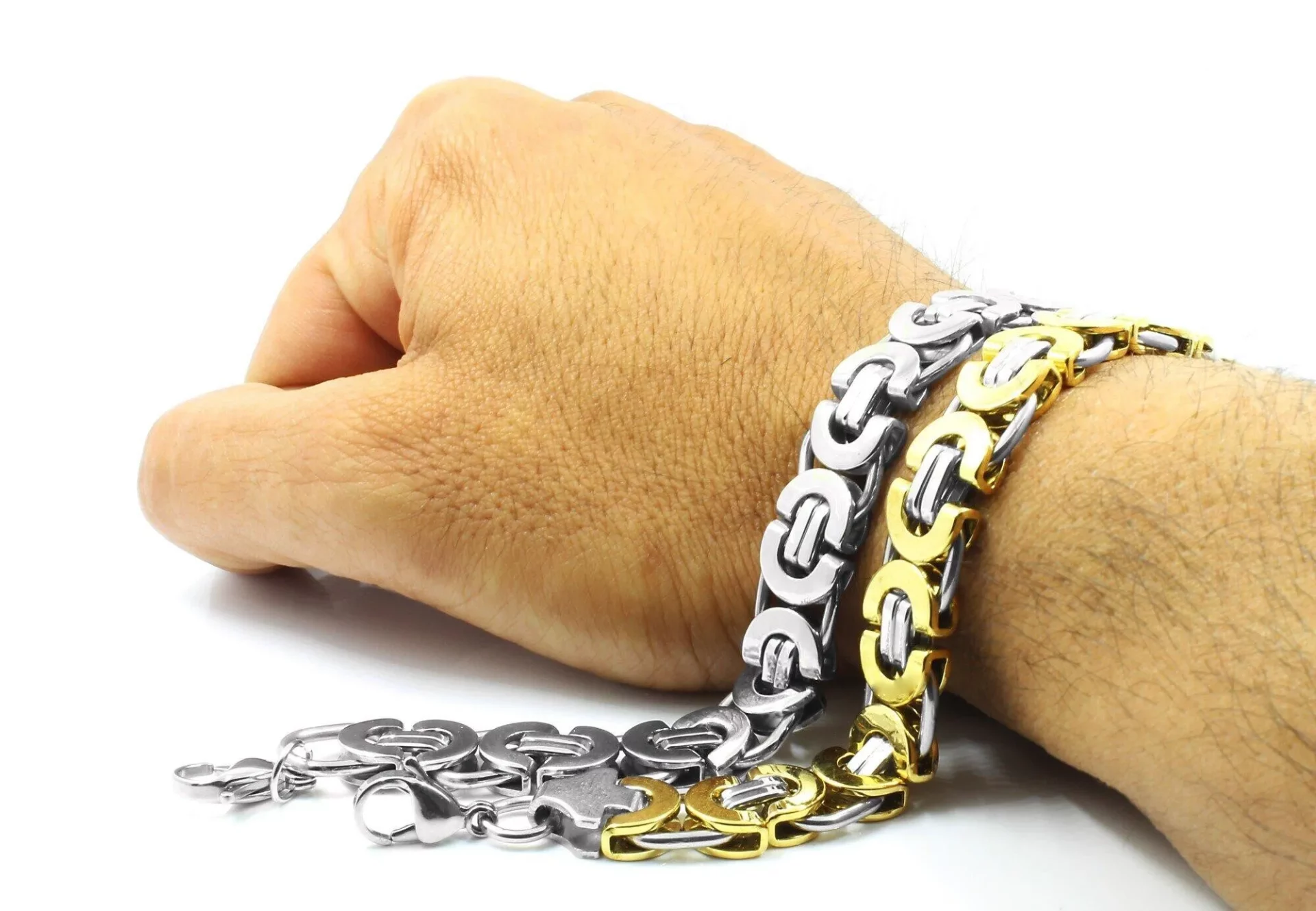 The Versatility of Stainless Steel Bracelets: From Casual to Formal