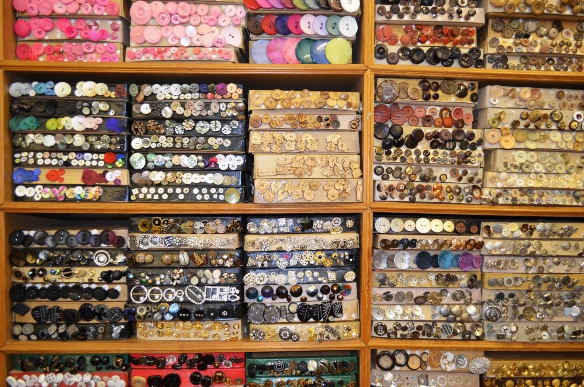 buttons for jewelry