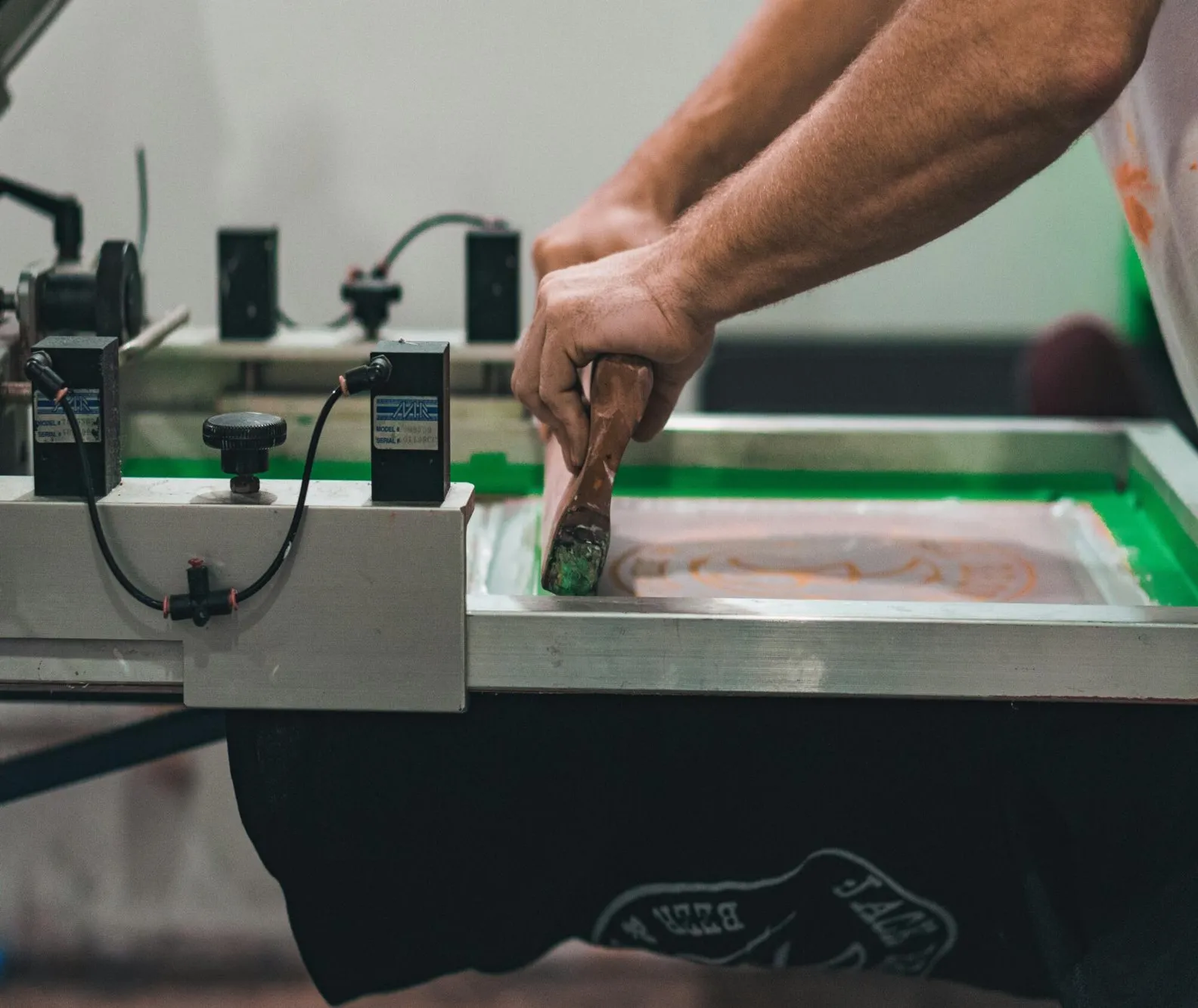 The Ultimate Guide on How to Start a Screen Printing Business