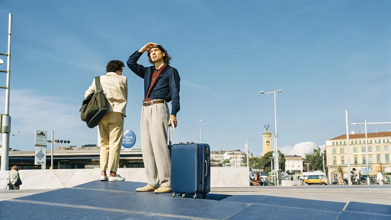 the traveler hired the wrong tour guide