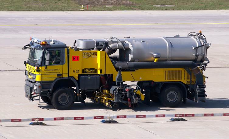 Sewer Cleaner Truck