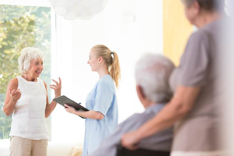 How Senior Care Solutions Improve Daily Living